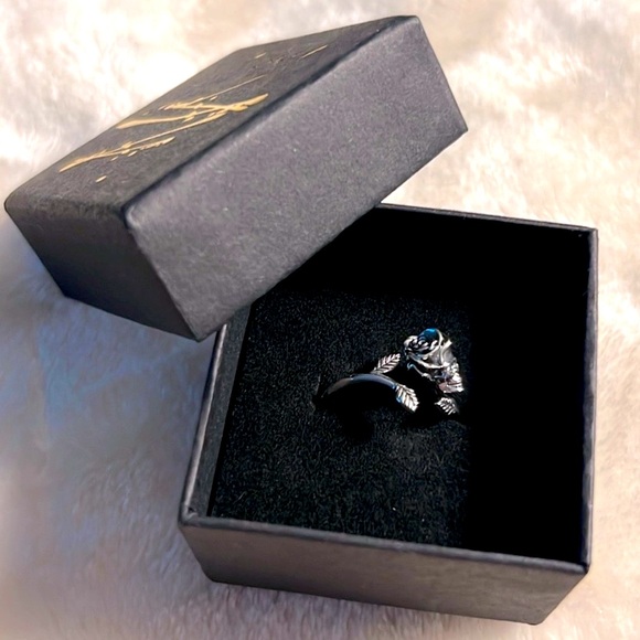 NWOT 🌹 STAMPED S925 STERLING SILVER ADJUSTABLE OPEN ROSE RING IN GIFT 🎁 BOX OS - Picture 3 of 11